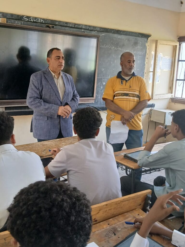 1000220257-768x1024 مدير تعليم دراو  يتفقد مدارس الفترة المسائية