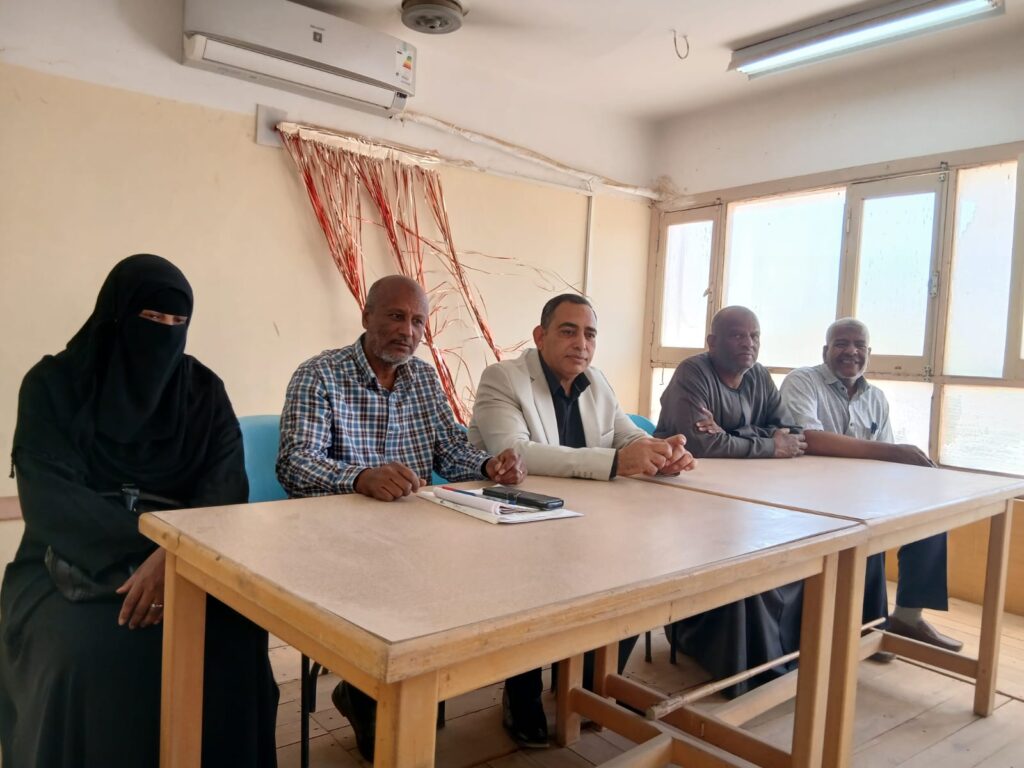 1000225949-1024x768 مدير إدارة دراو يشهد اجتماع مجلس الأمناء بمدرسة بنبان الثانويه المشتركه