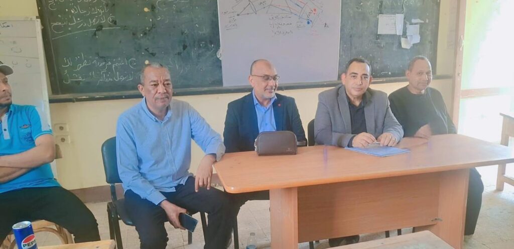 1000227293-1024x497 مدير إدارة دراو يشهد اجتماع مجلس الأمناء بمدرسة دراو الثانوية بنات