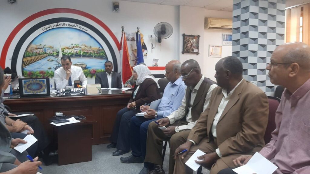 662017914_1388407363315621_499799028081980293_n-1024x576 بالصور ..وكيل تعليم أسوان يعقد اجتماعًا موسعًا بالقيادات التعليمية بالمديرية والإدارات التعليمية لمتابعة انتظام العملية التعليمية