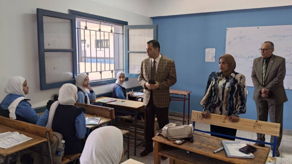 666474661_1391537916335899_6760870360572220023_n-1024x576 بالصور ..وكيل الوزارة يتفقد سير العملية التعليمية ويتابع فعاليات تدريب الطلاب على الحماية من مخاطر الانترنت بالتجريبية.