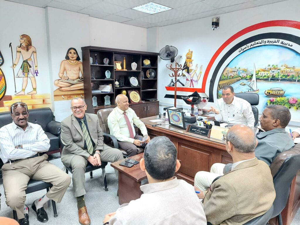 668456929_1391699079653116_6726767564767668608_n-1024x768 بالصور..وكيل تعليم أسوان يجتمع بمديري الإدارات التعليمية