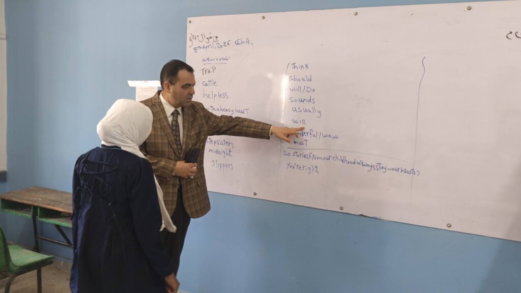 668576755_1391538226335868_1903423208781938697_n-1024x576 بالصور ..وكيل الوزارة يتفقد سير العملية التعليمية ويتابع فعاليات تدريب الطلاب على الحماية من مخاطر الانترنت بالتجريبية.