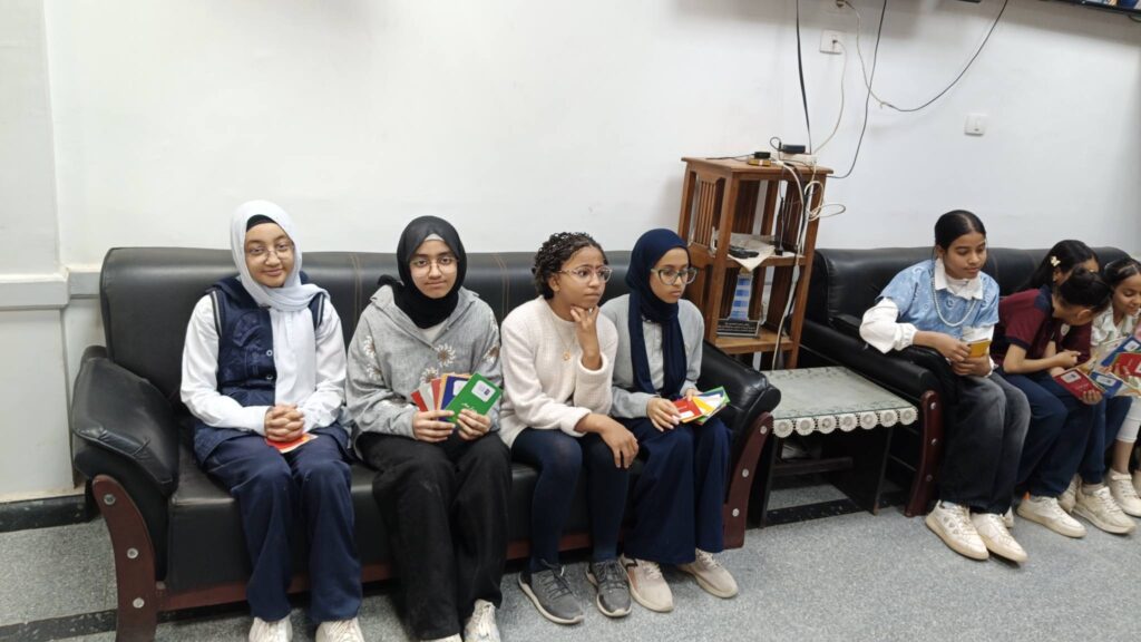 668829807_1390873563069001_5110966141459395527_n-1024x576 لقطات مصورة ترصد لقاء د/ربيع أبو يوسف وكيل وزارة التربية والتعليم بأسوان ، بالطلاب المشاركين فى المنافسات النهائية لمسابقة تحدى القراءة العربى فى موسمه العاشر