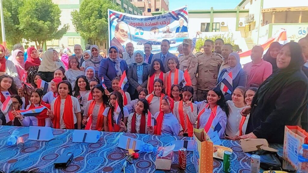 674589963_1401752545314436_5187476397517328247_n-1024x576 بالصور...وكيل الوزارة يشهد احتفالية إدارة ادفو بأعياد تحرير سيناء بمدرسة بنات النيل الابتدائية.