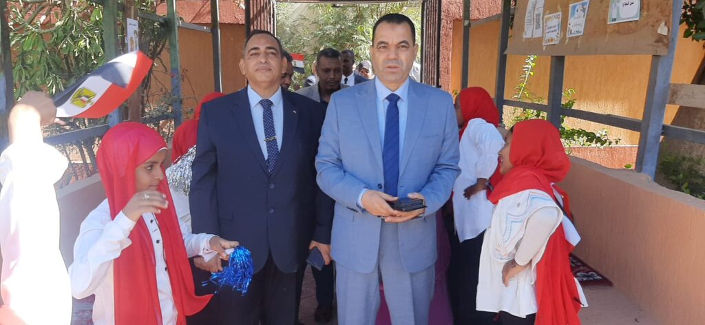 IMG-20260421-WA0008-1024x472 وكيل تعليم أسوان يتفقد مدرستي الشطب الابتدائية والشهيد عمرو حسين بدراو.. ويؤكد: تنمية مهارات القراءة والكتابة أولوية أساسية