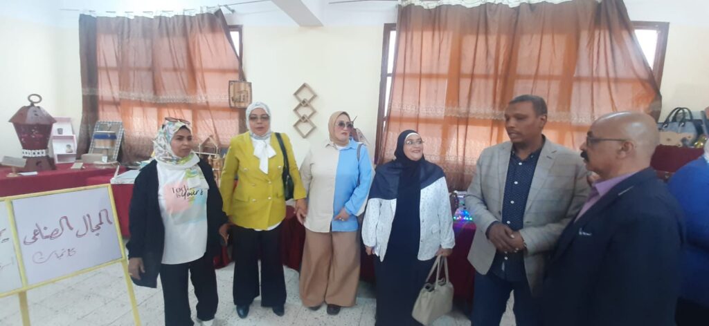 IMG-20260421-WA0062-1024x472 وكيل تعليم أسوان يتفقد مدرستي الشطب الابتدائية والشهيد عمرو حسين بدراو.. ويؤكد: تنمية مهارات القراءة والكتابة أولوية أساسية