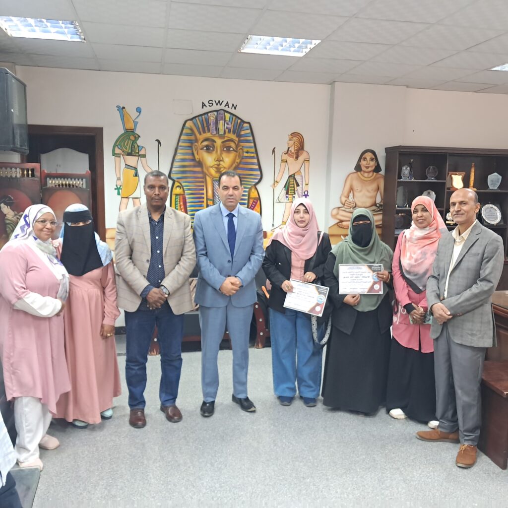 _١٢٣٤١٥-1024x1024 وكيل تعليم أسوان يكرم طلابًا متميزين وموجهيهم الأوائل في مسابقة الإلقاء الشعري على مستوى الجمهورية