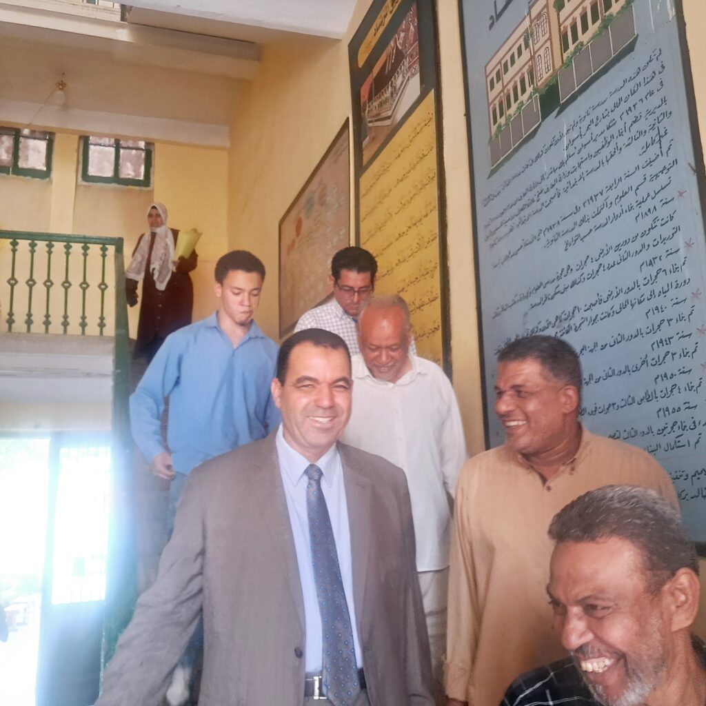 _٠٩١٦٣٣-1024x1024 وكيل تعليم أسوان في قلب اللجان: انضباط كامل وامتحانات من المنهج وبيئة آمنة للطلاب